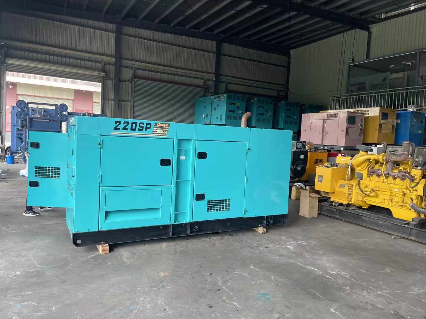 化德800kW 柴油发电机的输出电流波动范围是多少？