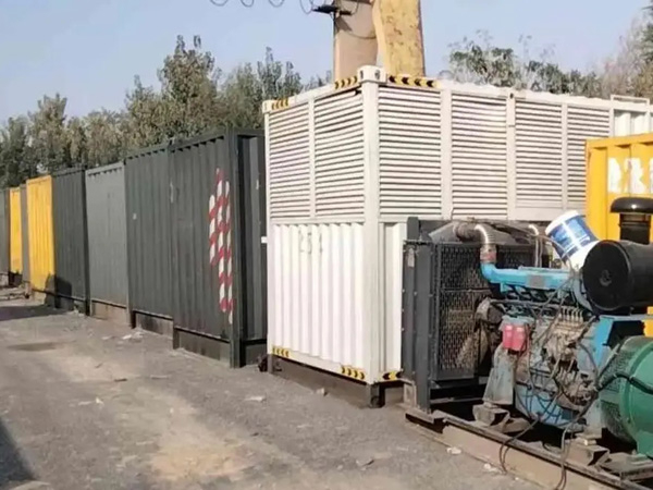 化德200KW柴油发电机机组每小时油耗是多少？